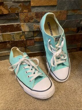 Converse unisex men’s 6/ woman’s 8 Mint Green Low Top Sneakers